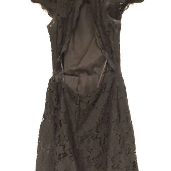 Gorgeous lace and open back LBD! - Picture 2 of 4